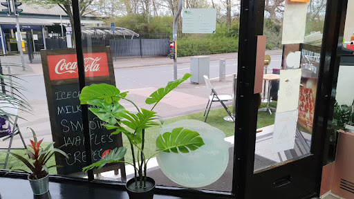 Photo of Treats 4 U Cheltenham - 259 Gloucester Rd, Cheltenham GL51 8NW